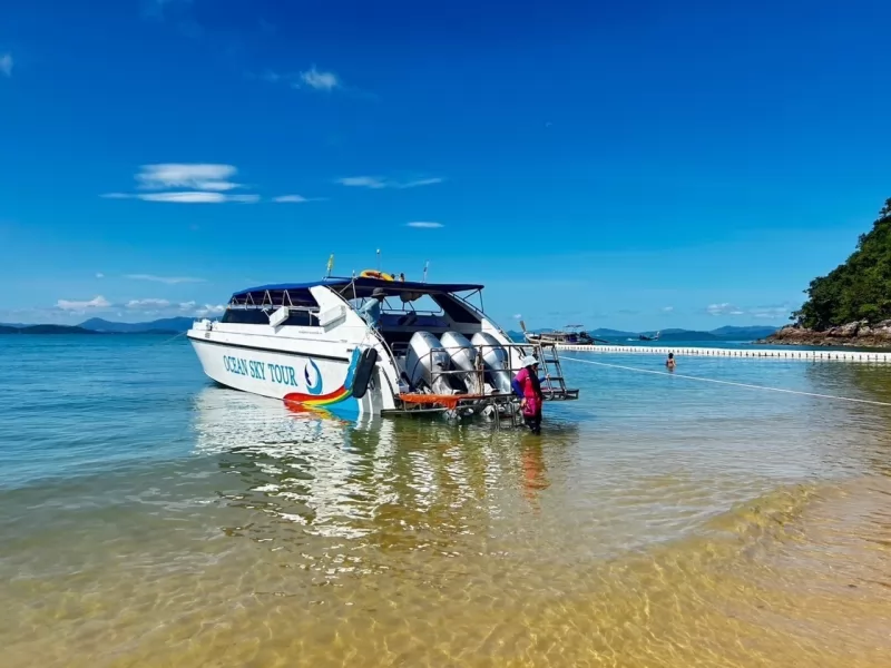 James Bond Island & Phang Nga Bay with Canoeing Tour by Speedboat