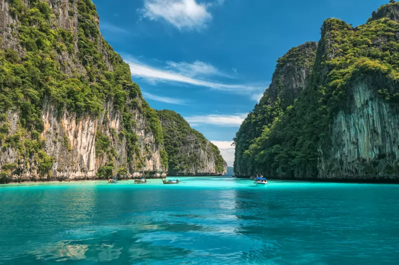 Phi Phi + Maya Bay + Khai Islands Tour by SAWANU Speed Catamaran with Slider