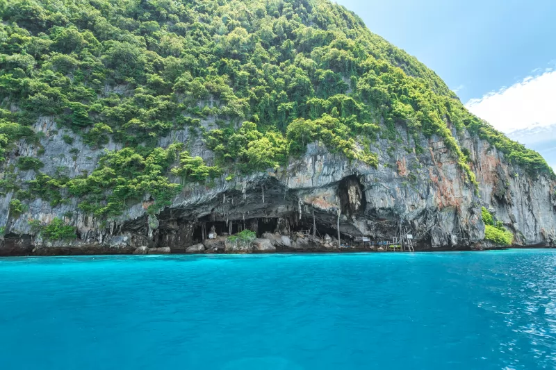 Phi Phi + Maya Bay + Khai Islands Tour by SAWANU Speed Catamaran with Slider