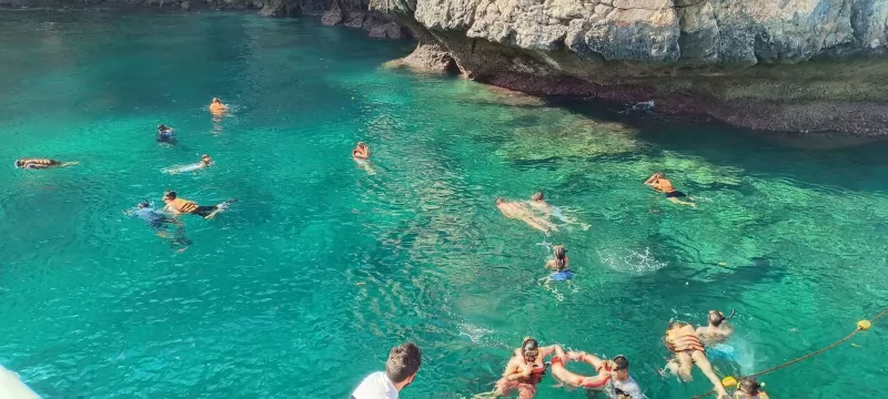 Phi Phi + Maya Bay + Khai Islands Tour by SAWANU Speed Catamaran with Slider