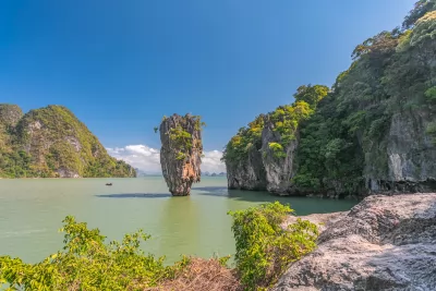 James Bond Island & Phang Nga Bay with Canoeing Tour by Speedboat